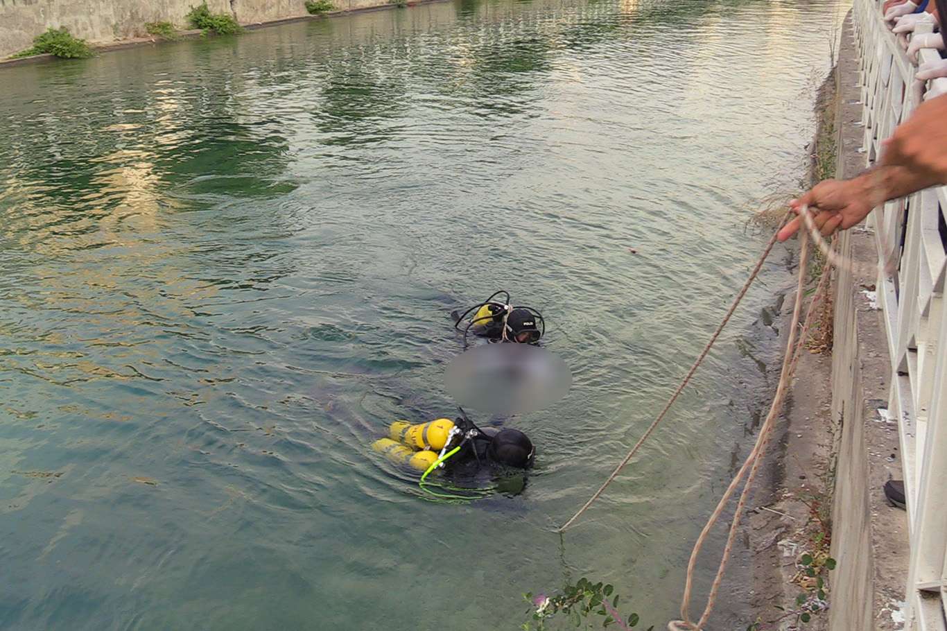 Adana'da sulama kanalına düşen bir kişi hayatını kaybetti Adana'da sulama kanalına düşen bir kişi hayatını kaybetti